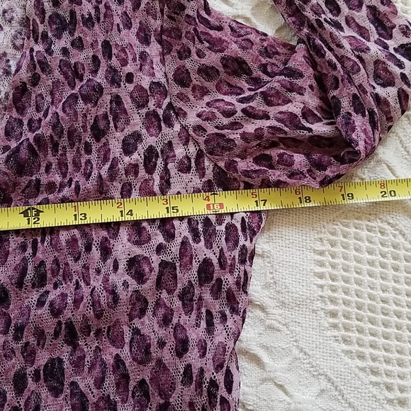 Animal Print Wrap Top from Portugal - Picture 6 of 8